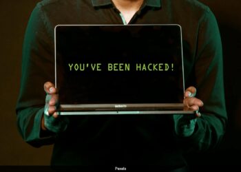 FBI Issues Urgent Warning For Chrome, Safari And Edge Users: Scammers Are Targeting You