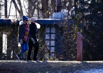 High Line Canal trail access cut off at Littleton's Jackass Hill Park