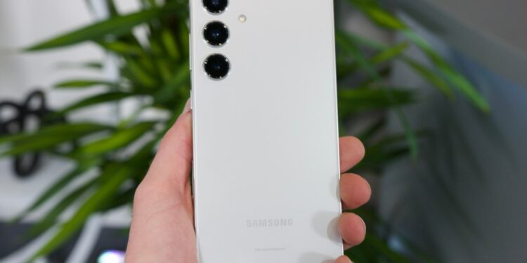 Interested in the Galaxy S25 Slim? This latest leak is great news for you