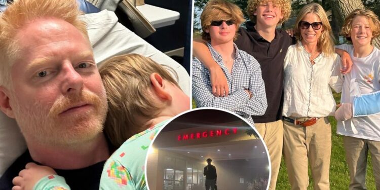 'Modern Family' alums Jesse Tyler Ferguson, Julie Bowen rush their kids to ER on Thanksgiving