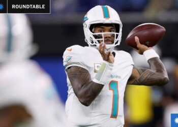 NFL Thanksgiving, Black Friday game roundtable: What Dolphins can prove, a new Caleb Williams?