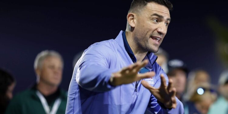 NHL personality Paul Bissonnette assaulted by group at restaurant in Scottsdale: ‘Took some, gave more’