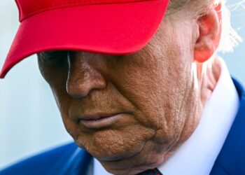Trump Advisers Brainstorming Ways To Cut Sanctuary City Funding: Report