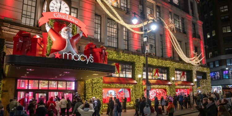 What Time Do Stores Open on Black Friday 2024? More Store Hour Updates – Hollywood Life