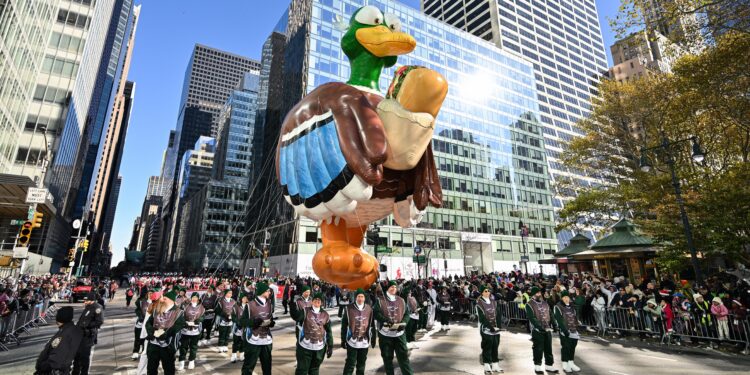 What Time Is Macy’s Thanksgiving Day Parade 2024? Everything to Know – Hollywood Life