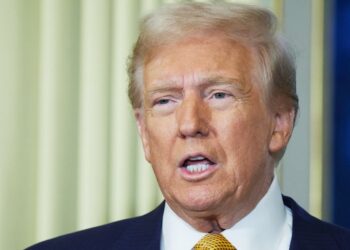 Donald Trump Says U.S. Shouldn't Intervene In Syria As Opposition Forces Gain Ground