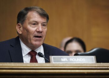 GOP Senator Defends FBI Director Trump Wants To Replace
