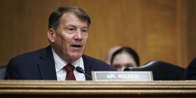 GOP Senator Defends FBI Director Trump Wants To Replace