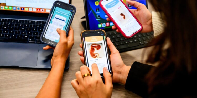 Helpful or hurtful? Research weighs pros and cons of pregnancy trackers