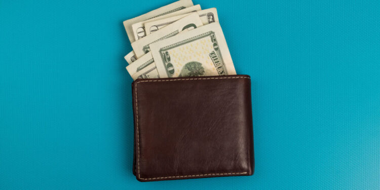 High deductible health plans dropping out of favor, CDC report says