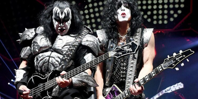Judge Warns Kiss of ‘Serious Risk’ in Fired Wig Roadie Lawsuit