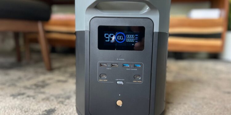 Save over $700 on this Ecoflow Delta 2 portable power station