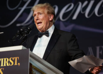 Trump 'wins' another ridiculous participation trophy